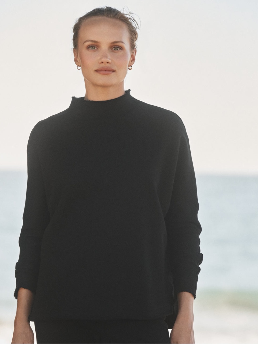Frank & Eileen Effie Long Sleeve Funnel Neck Capelet Small Black